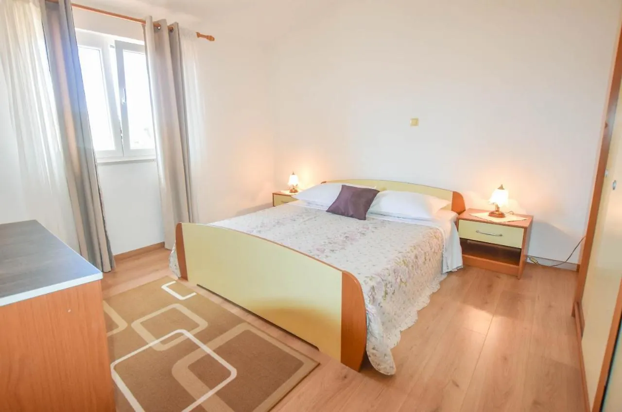Apartments Anchor Pasman 0*,  Croatia