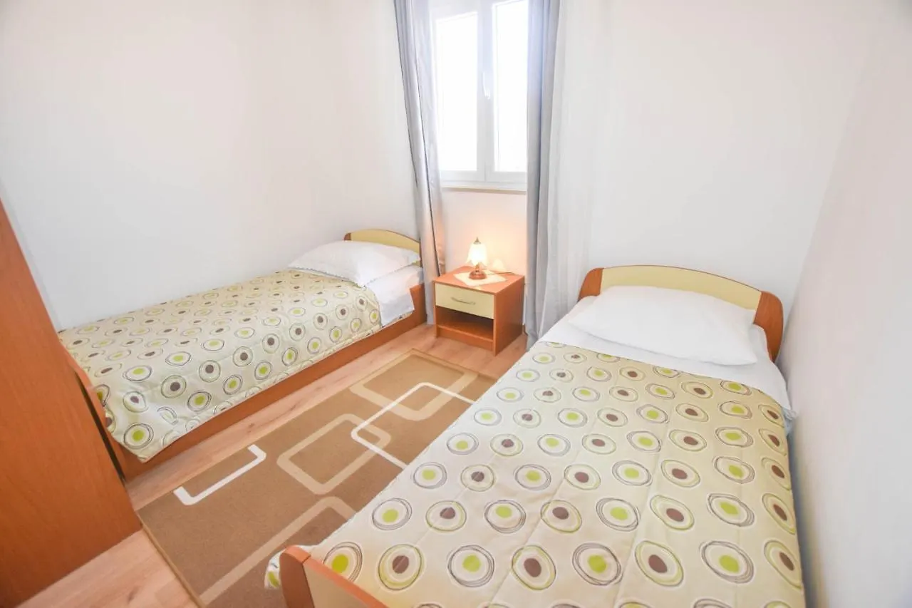 Apartments Anchor Pasman Croatia